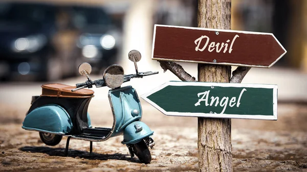 Señal de calle a Ángel versus Diablo — Foto de Stock