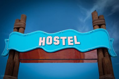 Hostel'e sokak tabelası