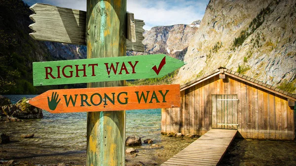 Straßenschild rechts vor falsch — Stockfoto