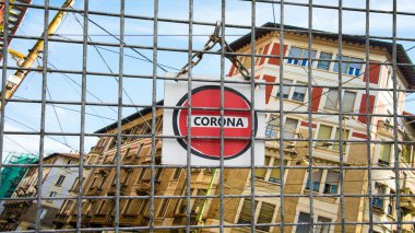 Sokak İşareti Virüse Karşı Karantina Yolu