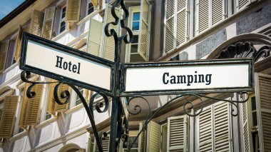 Sokak İmza Kamp ve Otel için Yön Yolu