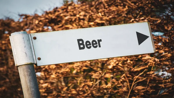 Straat Teken Richting Weg Naar Bier — Stockfoto