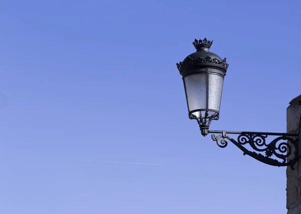 Ліхтар з фоном неба — стокове фото