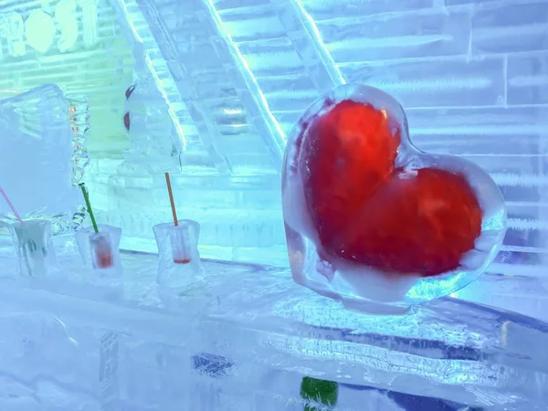 Corazón Rojo Hielo — Foto de Stock