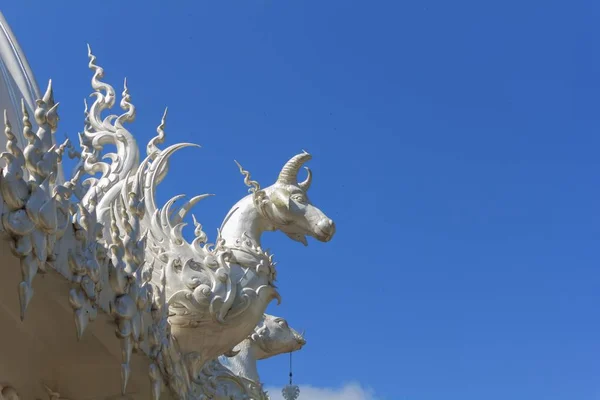 Rzeźbami Zwierząt Fiction Tajskie Świątynie — Zdjęcie stockowe