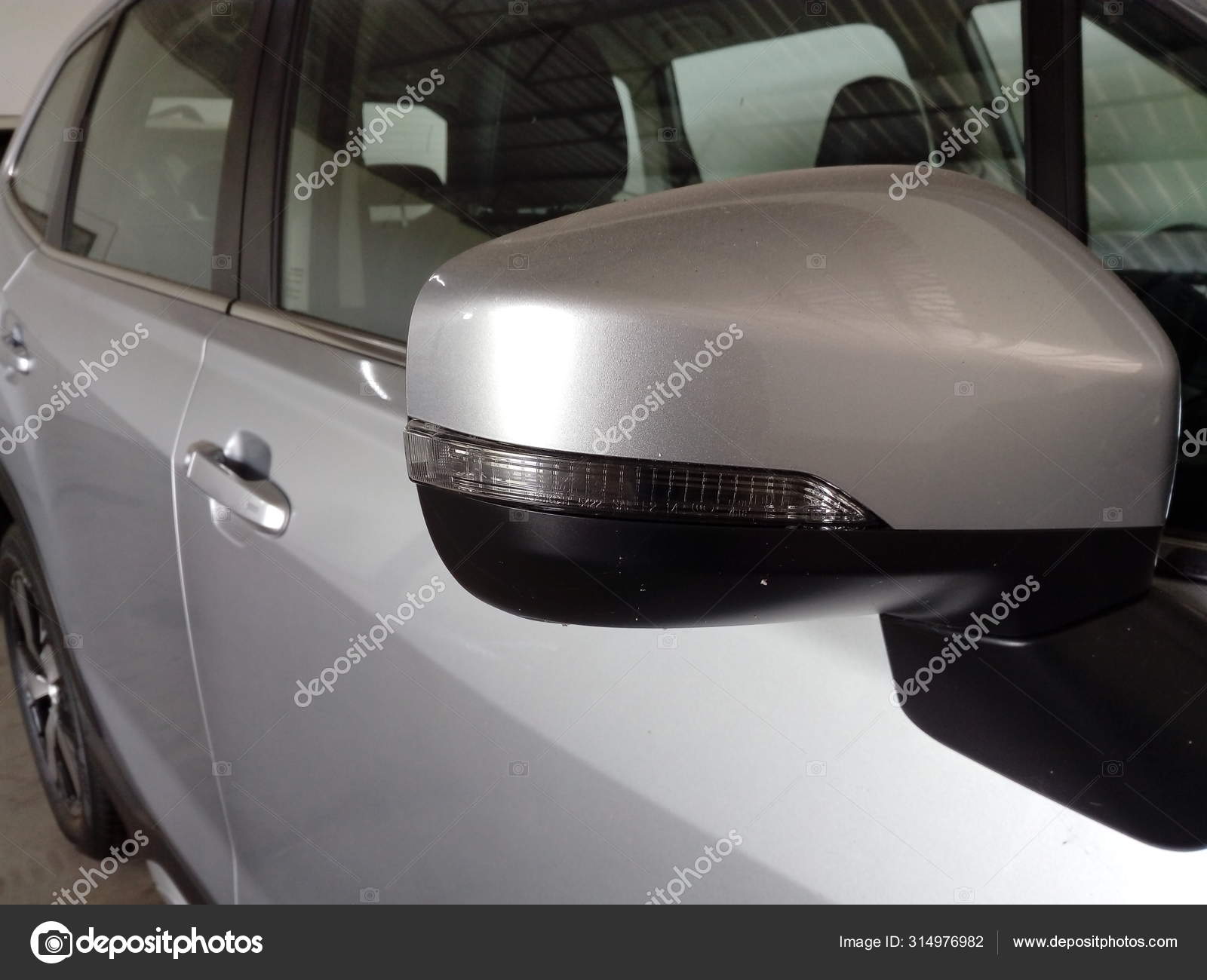 Turn Light Car — Stock Photo © thanavut 314976982