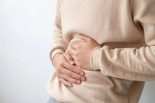 Mannen Met Buikpijn Staan Houden Van Het Lichaam Handen Photos — Stockfoto