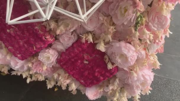 Chiang Mai Tailandia Febrero 2020 Desfile Carroza Con Rosas Rosadas — Vídeos de Stock