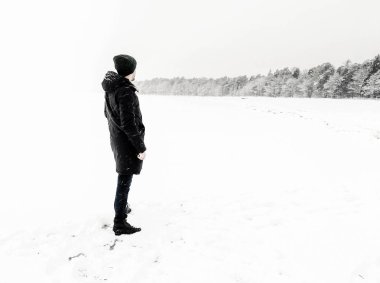 Adam ve büyük Rusya Kış