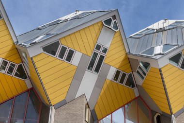 Rotterdam, Hollanda - 8 Kasım 2018 : Küp evler. Bir set 
