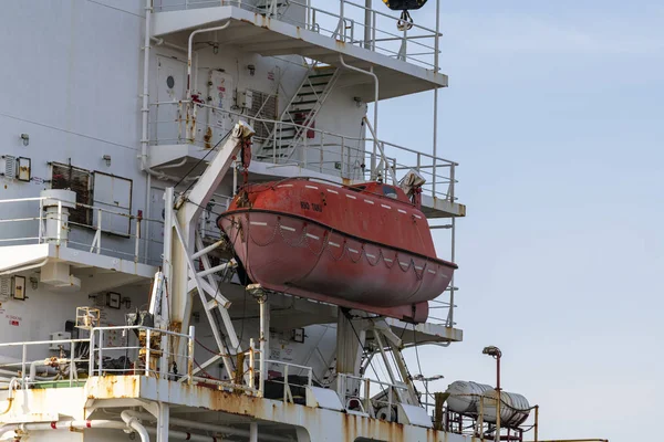 Rotterdam, Hollanda - 17 Nisan 2018: Batmayan, tamamen 