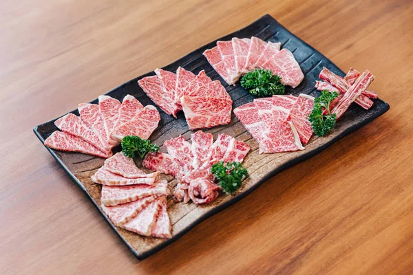 Premium Rare Slices Molte Parti Manzo Wagyu Con Consistenza Marmorizzata — Foto Stock