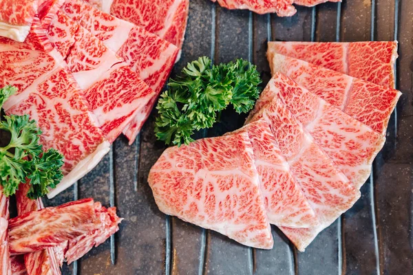 Vista Superior Cerca Las Rebanadas Raras Premium Muchas Partes Carne — Foto de Stock