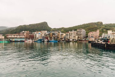 Kuzey Taipei balıkçı köyünde Yehliu balıkçı limanı.
