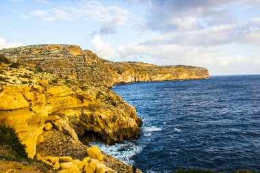 Güzel Mavi Mağara Malta
