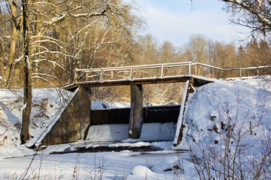 Letonya doğa ve küçük bir kasaba olan kış manzaralarını