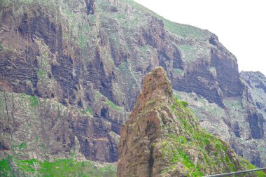Tenerife, Kanarya adası / Tenerife dönüm noktası manzara geçit ve köy 