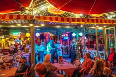 Puerto de la Cruz gece görünümü, Tenerife İspanya