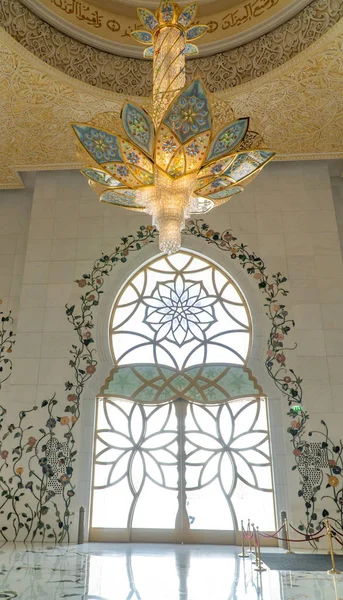 Abu Dhabi Emiratos Árabes Unidos Abril 2019 Gran Mezquita Sheikh — Foto de Stock