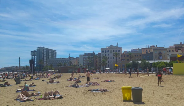 Barceloneta Promenade San Sebastian Praia Com Hotel Segundo Plano Barcelona — Fotografia de Stock