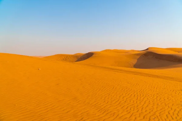 Dune Del Deserto Arabo Sfondo Cielo Blu Deserto Vicino Alla — Foto Stock