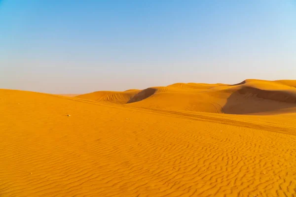 Dune Del Deserto Arabo Sfondo Cielo Blu Deserto Vicino Alla — Foto Stock