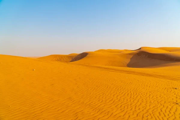 Dune Del Deserto Arabo Sfondo Cielo Blu Deserto Vicino Alla — Foto Stock