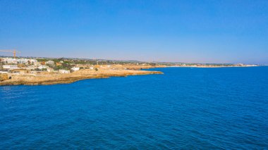 Polignano a Mare kasabasının Havadan Görünümü panoraması