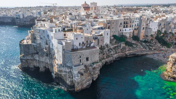 People Bathing Sun Blue Lagoon Polignano Mare Beach Aerial View — Stock Photo, Image