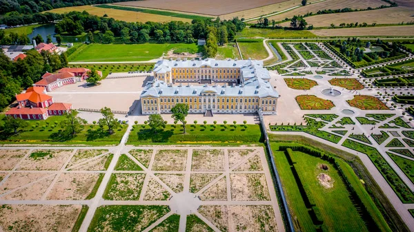 Rundale Latvia Vista Aérea Drone Foto Palácio Rundale Seus Jardins — Fotografia de Stock