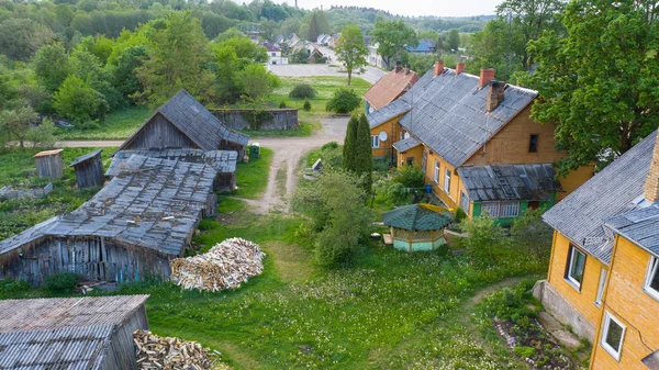 Luchtfoto Van Drone Akniste Letland Prachtige Landschappen Kleine Dorpsvelden Bossen — Stockfoto