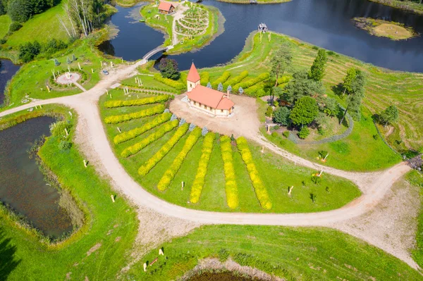 ラトビアのアルゴナ キリストの丘彫刻公園 アゴナ ラトビア 神に敬意を表して木製の彫刻で作られた美しい自然公園 — ストック写真