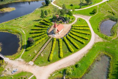 Aglona, Letonya: King Hill Heykel Parkı, Aglona, Letonya Tanrı 'nın anısına ahşap heykellerden yapılmış güzel bir doğa parkı..