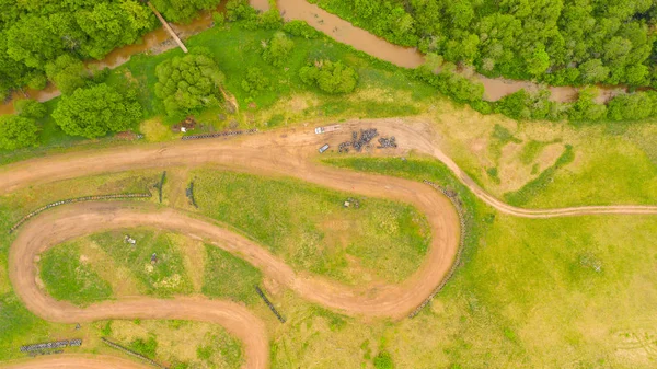 Bovenaanzicht Luchtfoto Van Vliegende Drone Van Auto Spoor — Stockfoto