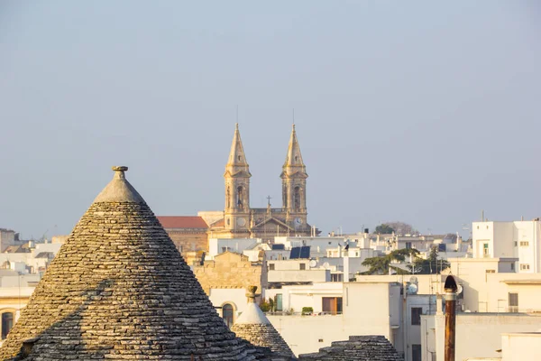 Alberobello Puglia Itália Fevereiro 2017 Casas Típicas Construídas Com Paredes — Fotografia de Stock