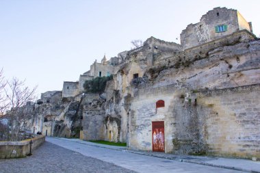 Matera, İtalya: İtalya 'nın Matera kentine tarihi binalarla panoramik manzara. Unesco miras sitesi