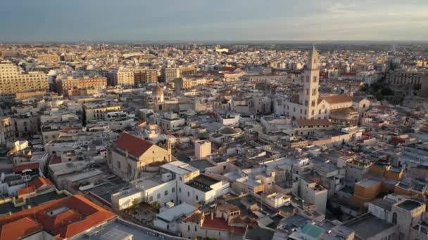 Gün Batımında Insansız Hava Aracıyla Bari Nin Eski Bir Kasabası — Stok video