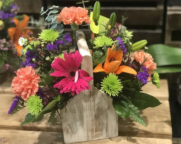 Váza Směsí Květin — Stock fotografie