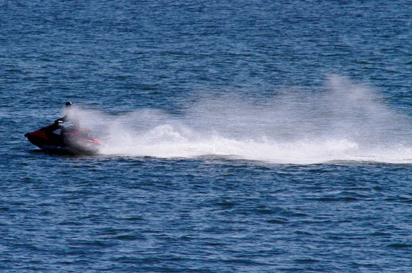 Beschleunigung Auf Dem Wasser — Stockfoto