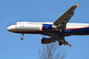 Aeroflot - Rus hava yolları'nın Airbus A320-214 reg. Vq-Bku, Helsinki-Vantaa Havaalanı Finlandiya toprak hazırlama. Resim üzerinde 04.05.2018.