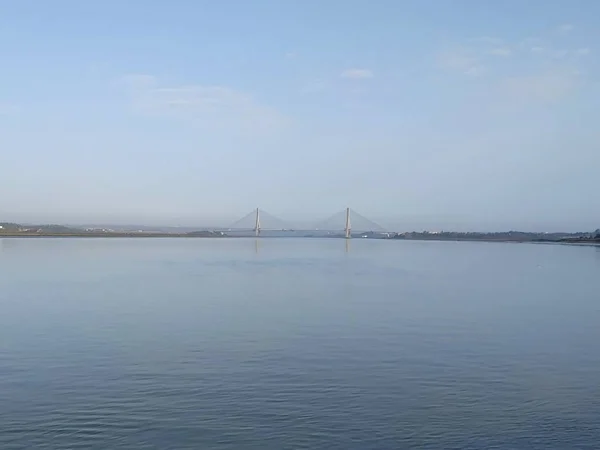 Mar Ayamonte Con Puente Internacional Puente Colgante Entre Espaa Portugal — Foto de Stock