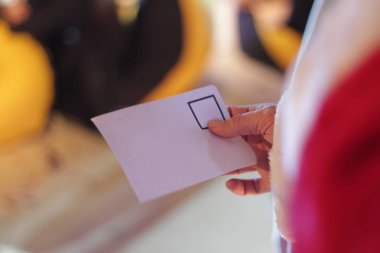 adam bir temiz tutar