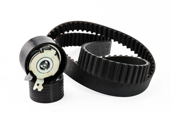 Beyaz arka plan üzerinde silindirler ile zamanlama kemeri Kiti