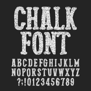 Tebeşir alfabesi yazı tipi. El karışık harfler ve sayılar yazılmış. Stok vektör yazı tipi.