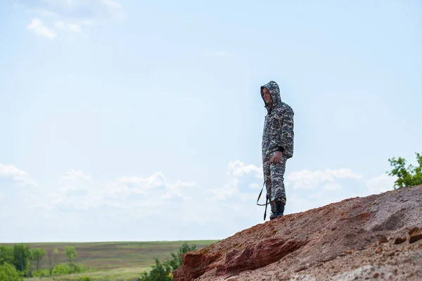 Man Camouflage Uniform Weapon Desert — Stock Photo, Image