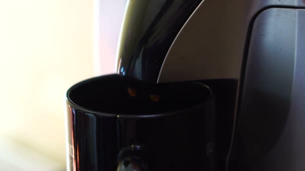 Macchina Caffè Prepara Caffè Fresco Mattina Gustoso Aromatico Con Schiuma — Video Stock