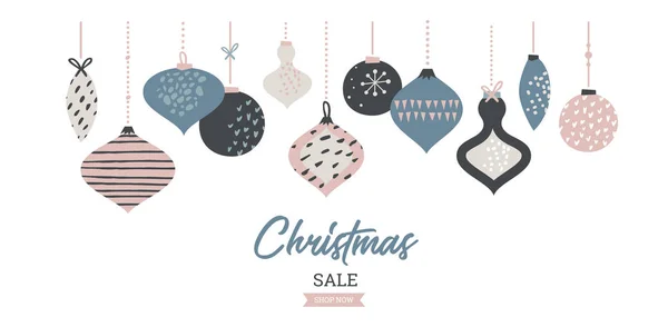 Kerst Koop banner sjabloon typografie met kerstballen, voor verkoop folders, poster, webbanner en wenskaart. vectorillustratie — Stockvector