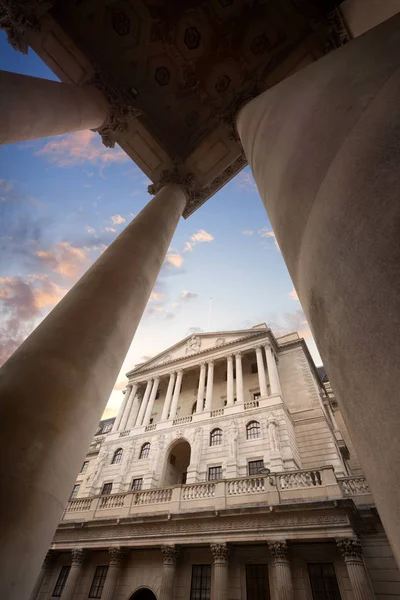 El edificio del Banco de Inglaterra al atardecer — Foto de Stock