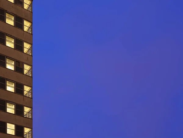 Lit Windows Office Building Blue Evening Sky — Stock Photo, Image