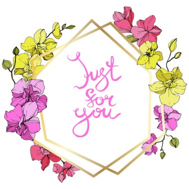 Güzel pembe ve sarı orkide çiçekler. Oyulmuş mürekkep sanat. Çerçeve altın kristal. Sadece senin el yazısı monogram hat için. Geometrik Kristal Mozaik Çokgen.